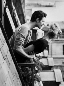 balcony_couple_romantic
